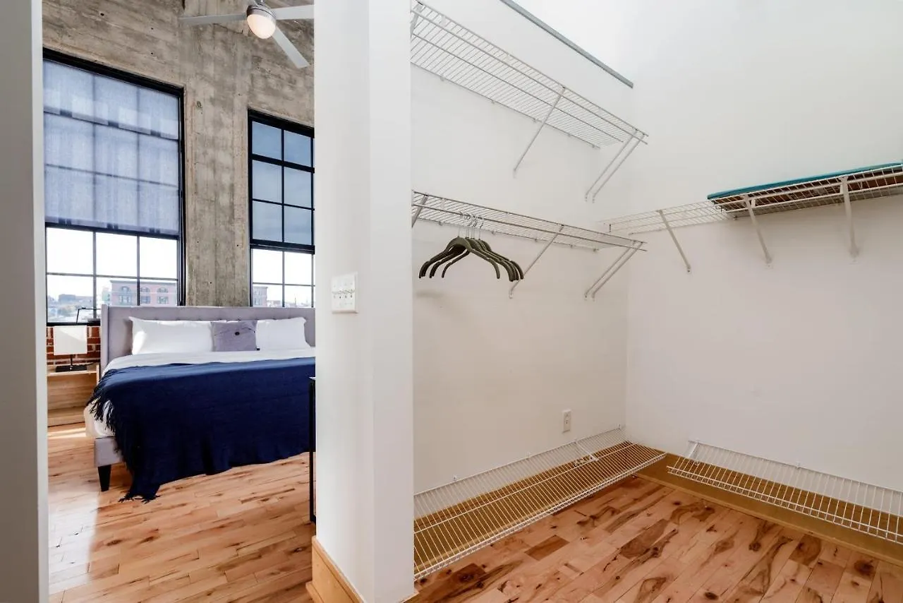 Apartment Cozysuites Gorgeous 2Br Penthouse W Skyline View Saint Louis