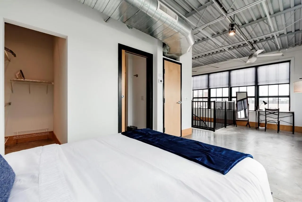 Apartment Cozysuites Gorgeous 2Br Penthouse W Skyline View Saint Louis United States