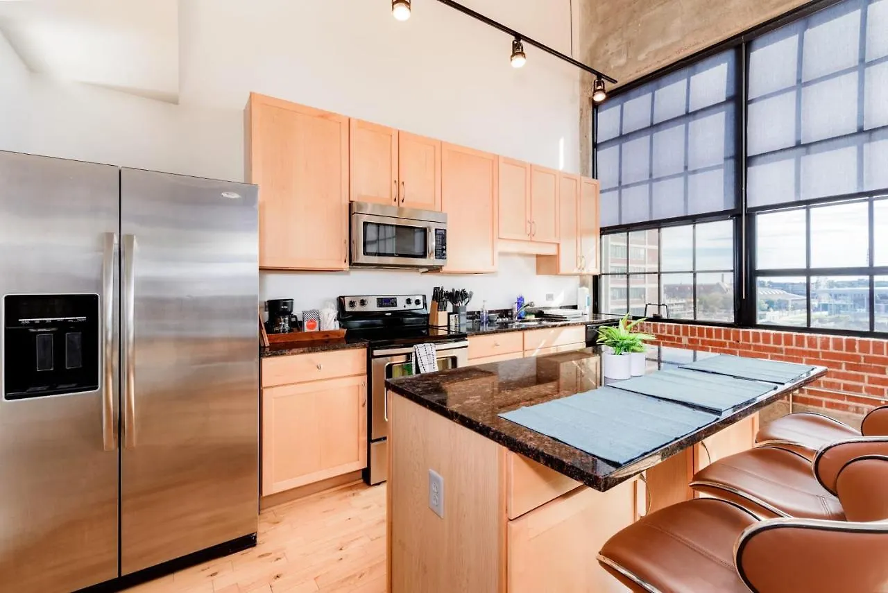 Cozysuites Gorgeous 2Br Penthouse W Skyline View Saint Louis 0*,  United States